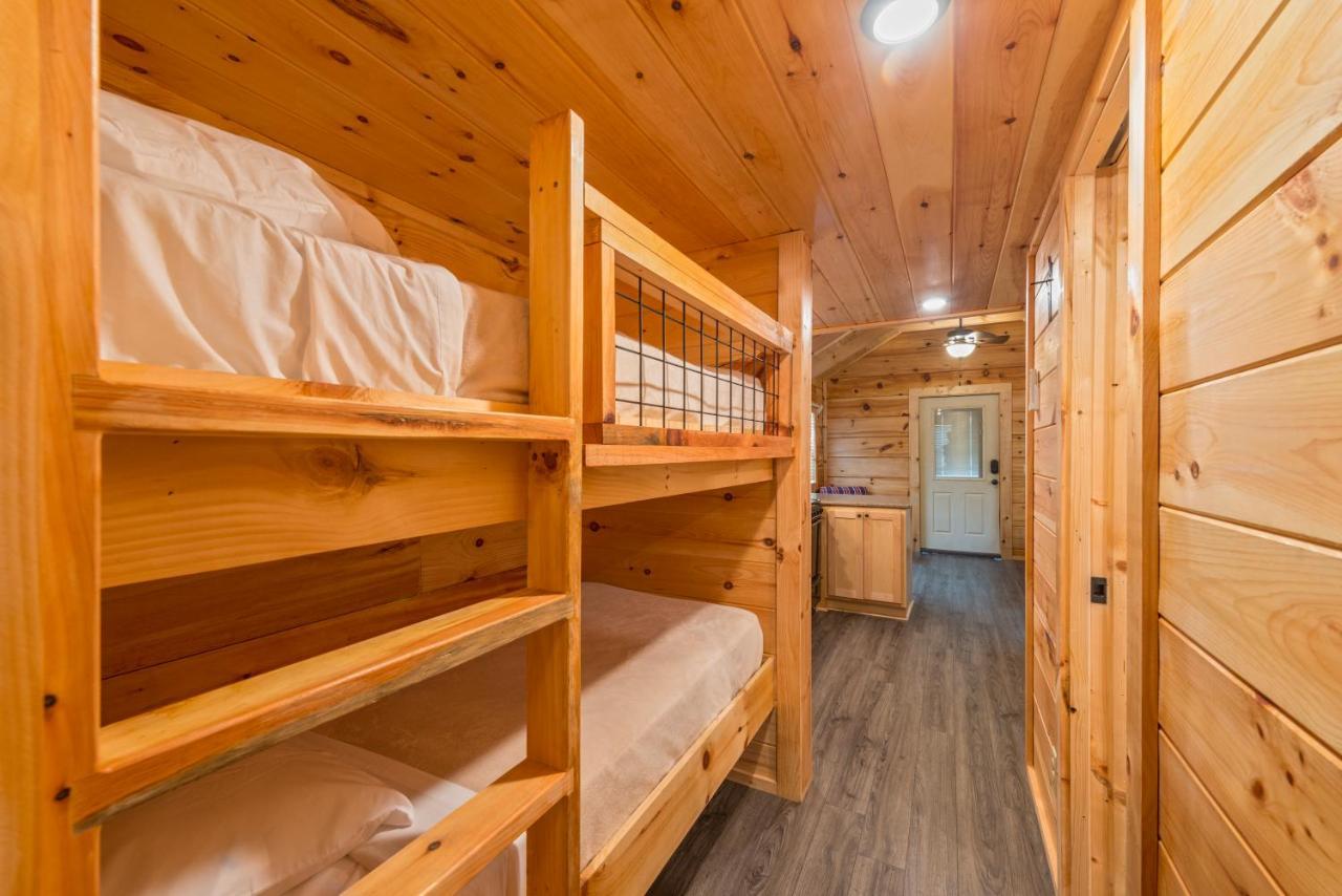 Great Escapes Rv Resort Bryan College Station Exterior foto