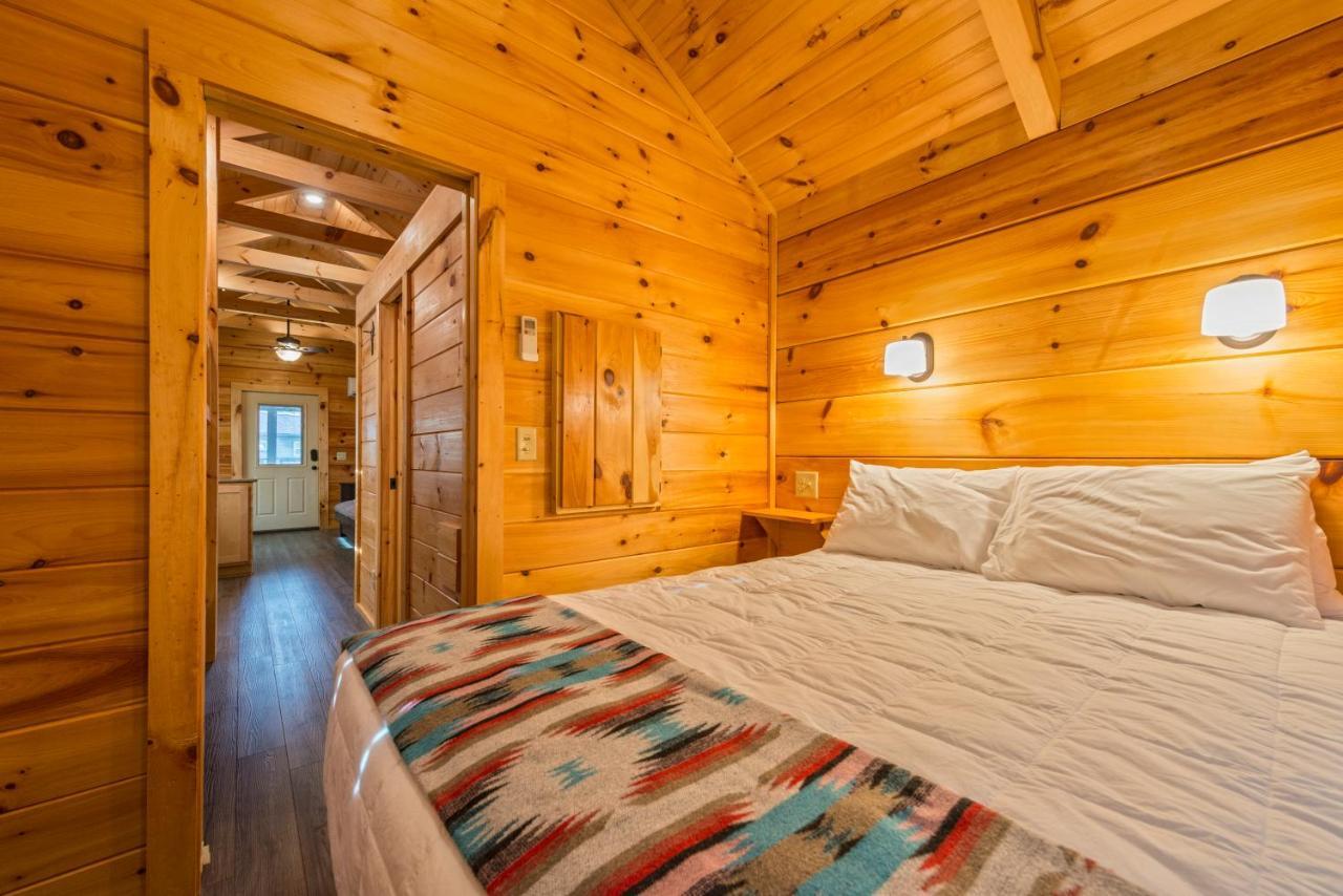 Great Escapes Rv Resort Bryan College Station Exterior foto