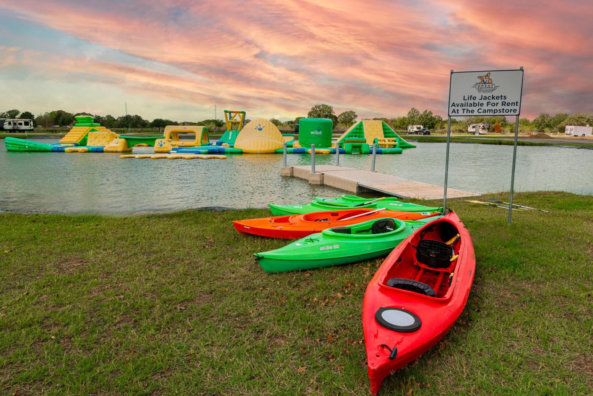 Great Escapes Rv Resort Bryan College Station Exterior foto