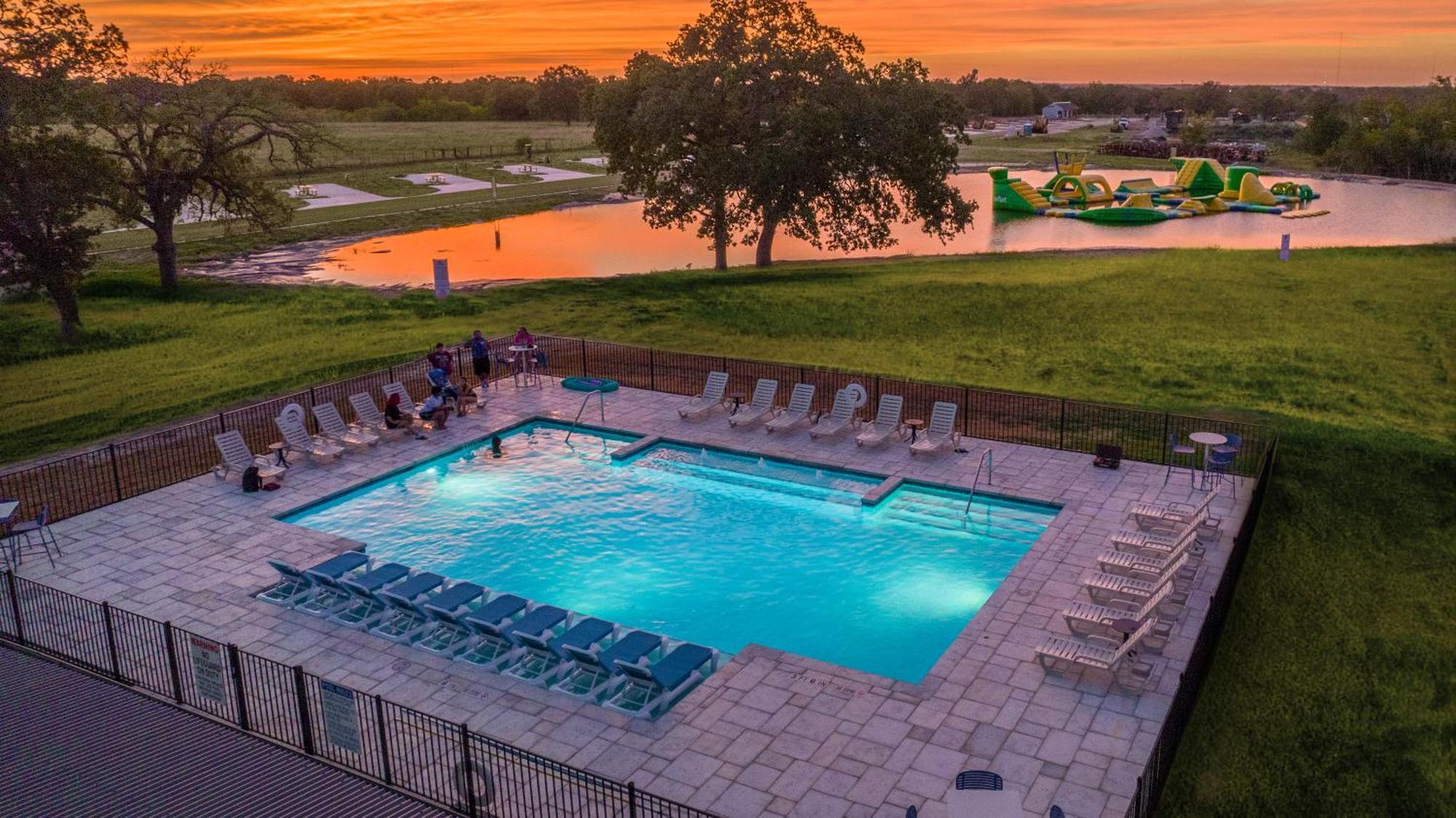 Great Escapes Rv Resort Bryan College Station Exterior foto